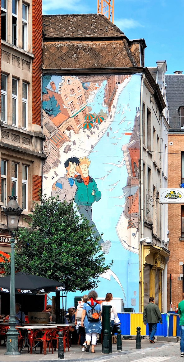 A picture of a mural near the Brussels city centre in the morning 